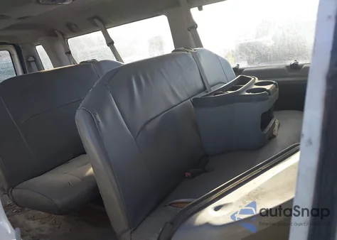 2013 Ford E-350 Super Duty Xl z USA, uszkodzony, nr VIN 1FBSS3BL6DDA77454